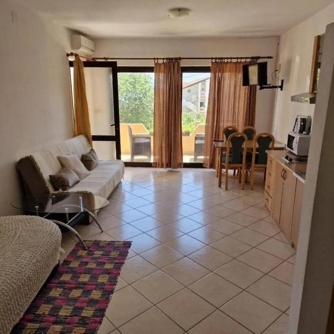 Apartment Damir Lopar 0*,  Croatia
